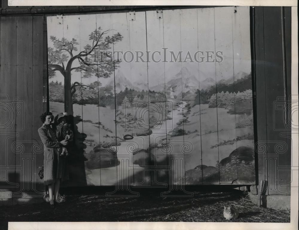 1947 Press Photo Mrs Irene Murphy Shows Off Landscape She Painted - neb51012 - Historic Images