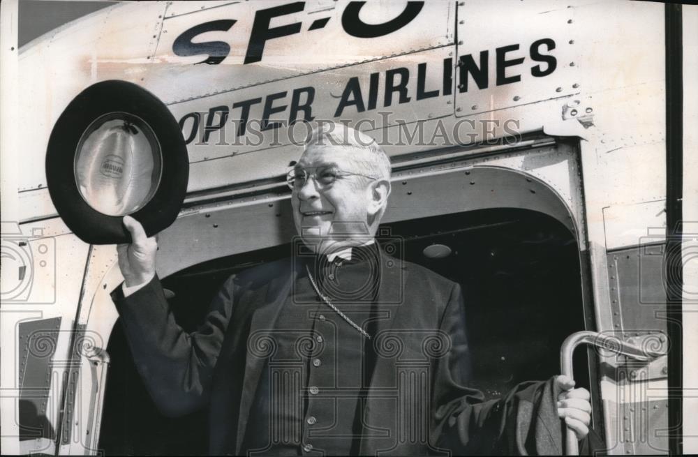 1962 Press Photo Floyd L. Begin, First Roman Catholic Bishop in Oakland Arrives - Historic Images