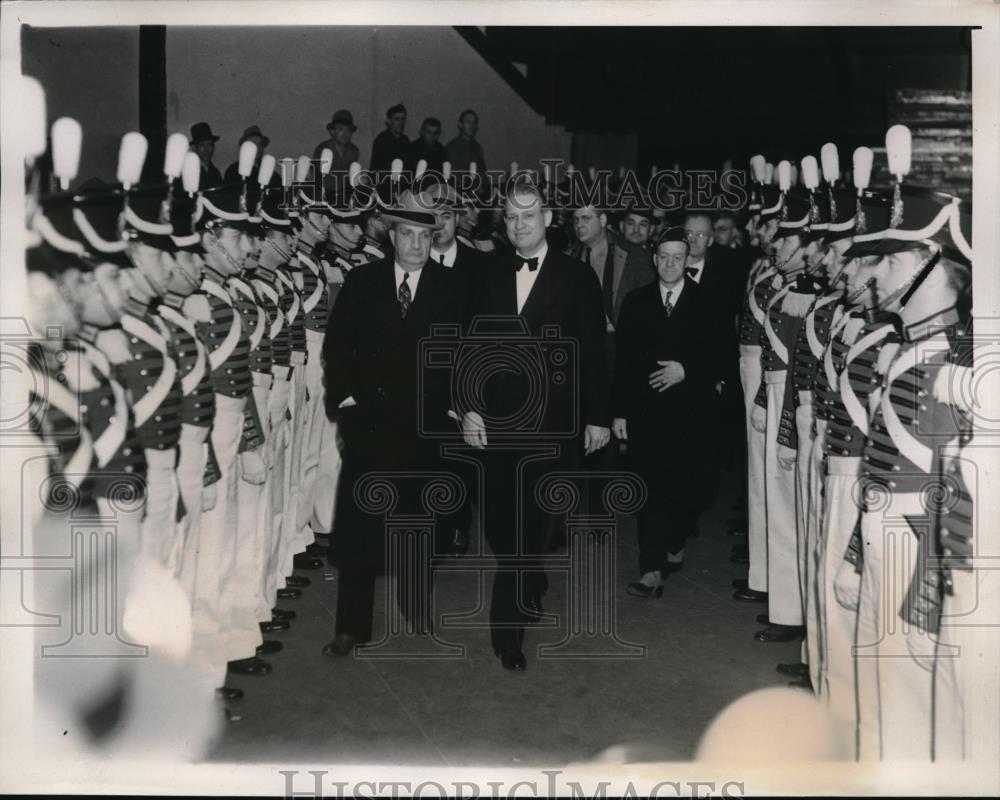 1939 Press Photo Rep. Martin Dies Walks Thru Guard of Honors of 7th Regiment - Historic Images