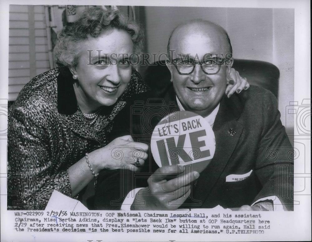 1955 Press Photo GOP chairman Leonard Hall &amp; Bertha Adkins in D.C. - Historic Images