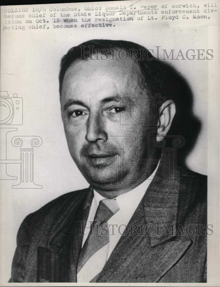 1947 Press Photo Columbus, Ohio Donald T Geyer chief of state Liquor Dept - Historic Images