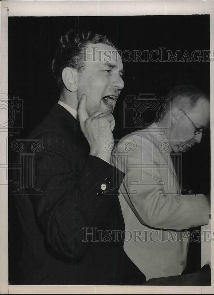 1940 Press Photo Rep Charles A Halleck of Ind.at GOP convention - Historic Images