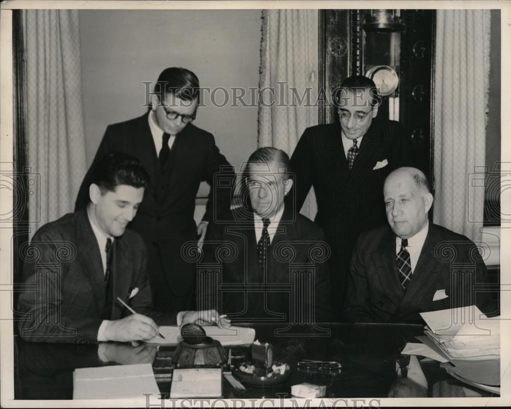 1939 Press Photo Maj. Guimaraes,AV Moore, Capt M Celestino,JR Bueno,M Guilayn - Historic Images