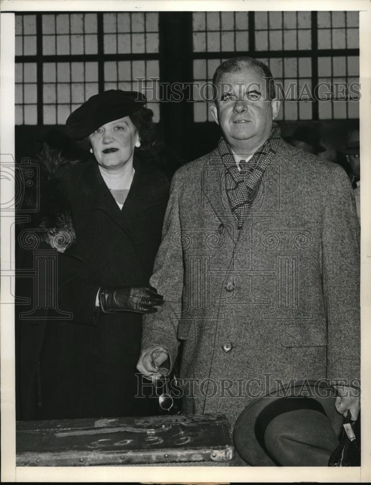 1941 Press Photo Rear Admiral A. Toutny Beauregard &amp; Wife Returns from Brazil - Historic Images