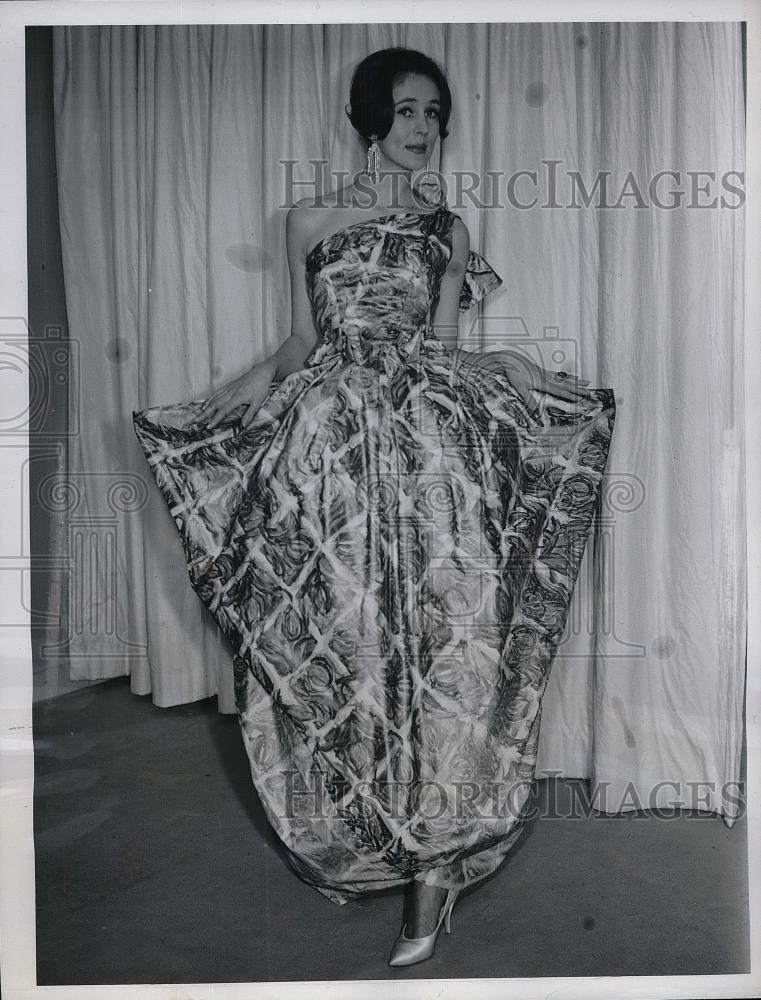 1962 Press Photo London Angele Delanghe Fashion Dress - Historic Images