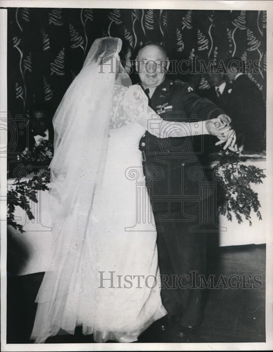 1946 Press Photo Wash.D.C. wdding of Maj Gen Wm Porter & Msr J Freeman - Historic Images