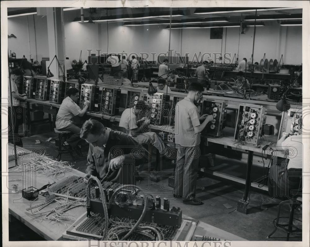 1955 Press Photo Akron, Ohio Goodyear Aviation products Division Div. - Historic Images