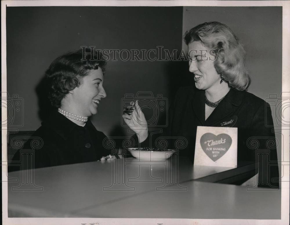 1958 Press Photo Lorraine Girting and Margo Norton at a Bank - neb49836 - Historic Images