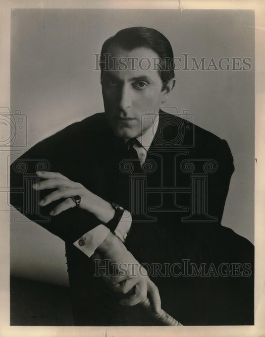 1961 Press Photo John Bernard Director House of Revlon - neb51696 - Historic Images