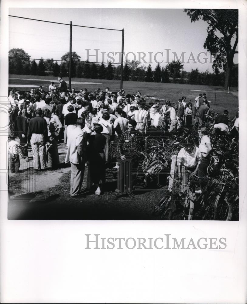 1954 Press Photo Oberlin College students gather at a ball field - neb51274 - Historic Images