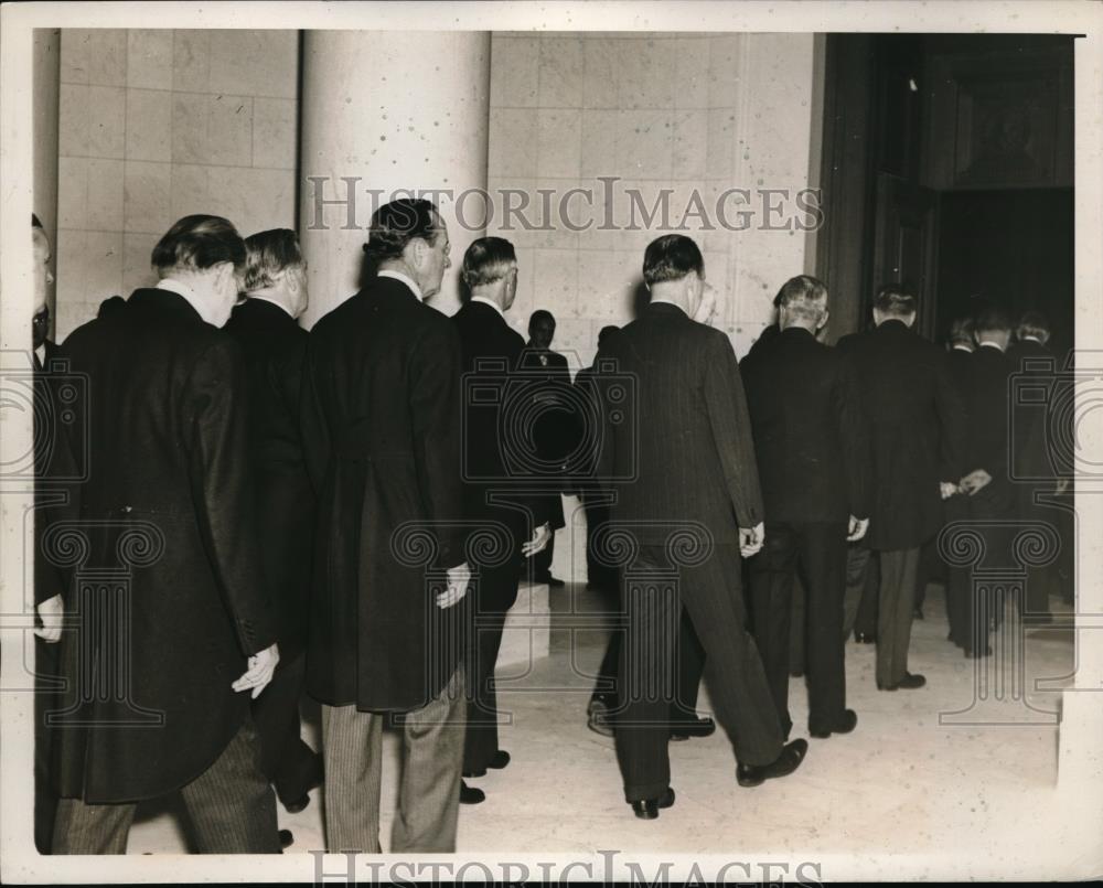 1940 Press Photo Members of Congress at US Supreme Court Bldg - neb49913 - Historic Images