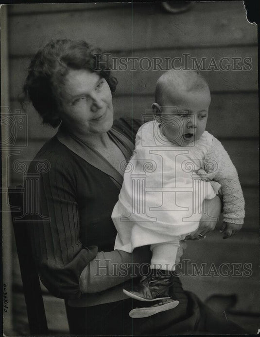 1937 Press Photo Mrs Ambrose Harrison & son Paul - Historic Images
