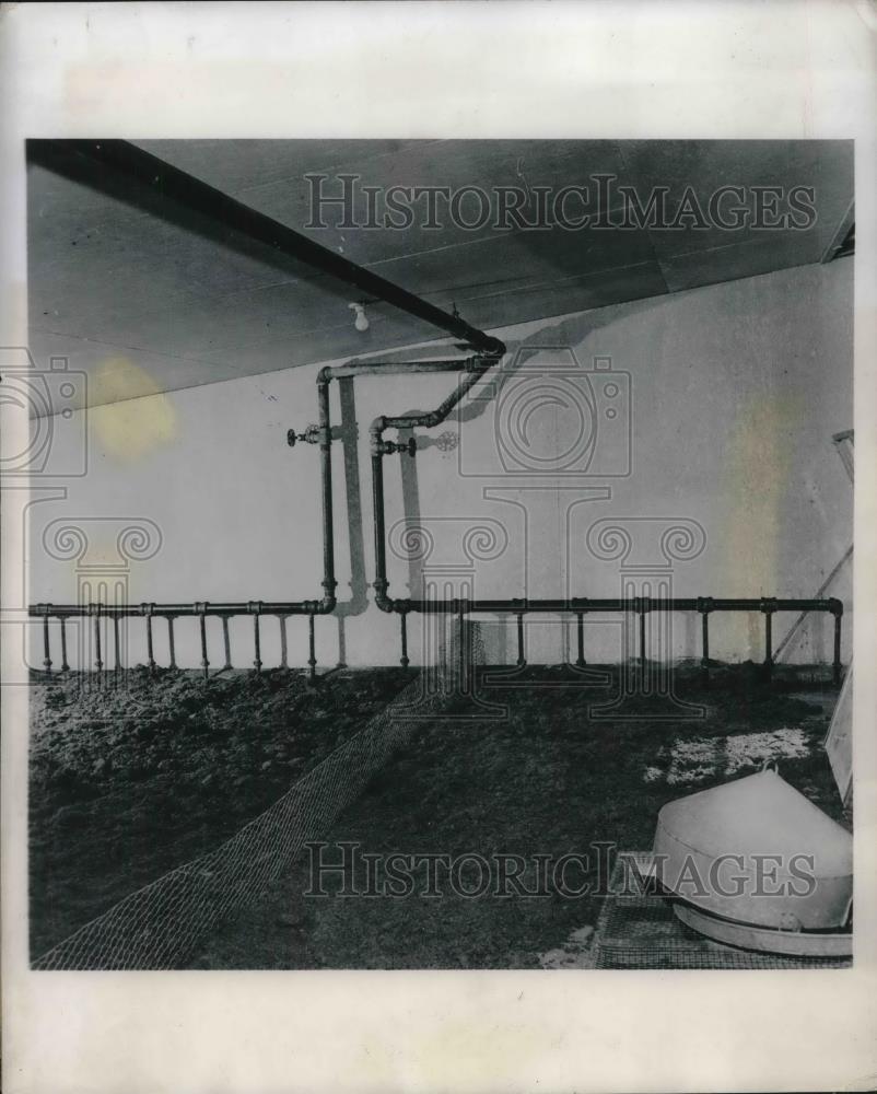 1946 Press Photo Radiat heating pipes in concrete floor - neb52173 - Historic Images