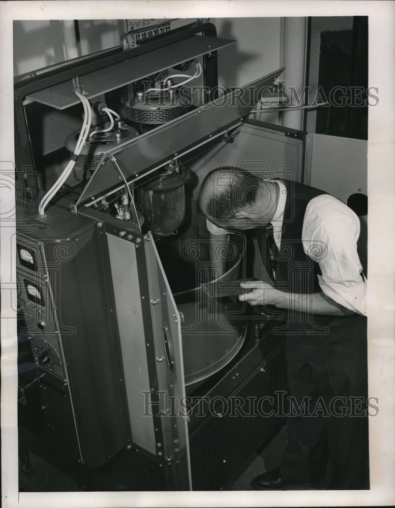 1948 Press Photo Percy Burger Road Building Program Albany - neb51376 - Historic Images