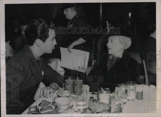 1937 Press Photo Mrs Pail Onouy of oParis & Rbt Taylor in Hollywood - Historic Images