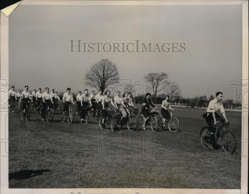 1938 Press Photo Bicycle Brigade in 2-day &quot;War&quot; students of Oberlin College - Historic Images