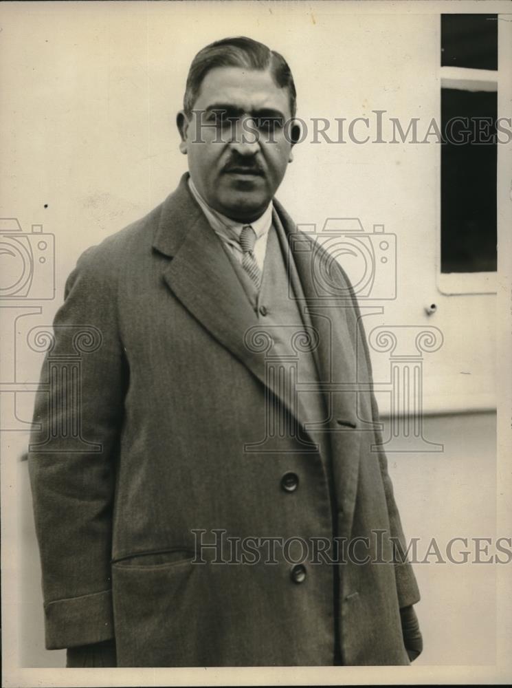 1926 Press Photo Kiachif Bey, Persian Govt. Rep Arrives in Philadelphia - Historic Images