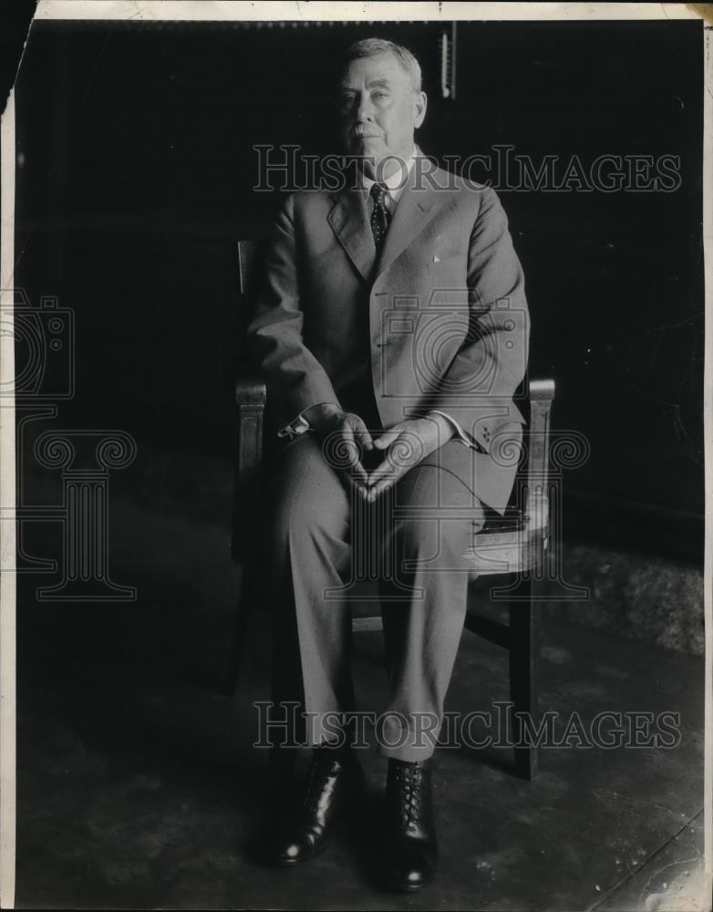 1930 Press Photo Mr H.G. Dalton in seated portrait - Historic Images
