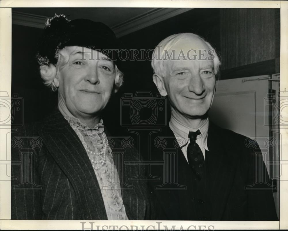 1943 Press Photo Sir William Beveridge, author of &quot;Cradle to the Grave&quot; - Historic Images