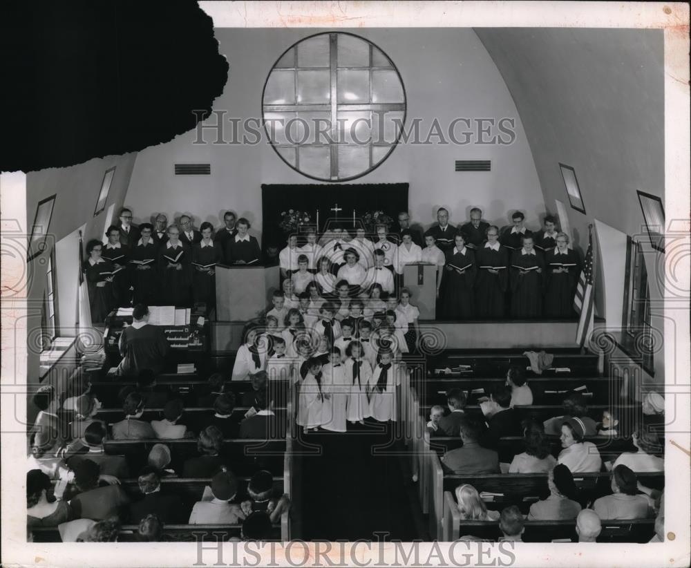 1955 Press Photo Christmas Choirs Immanuel Church Shaker Heights - Historic Images