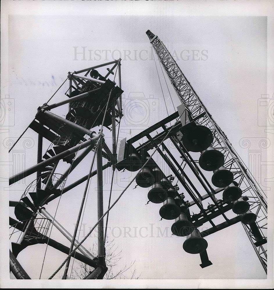 1958 Press Photo Brussels, Belgium bells on crane for World's Fair site - Historic Images