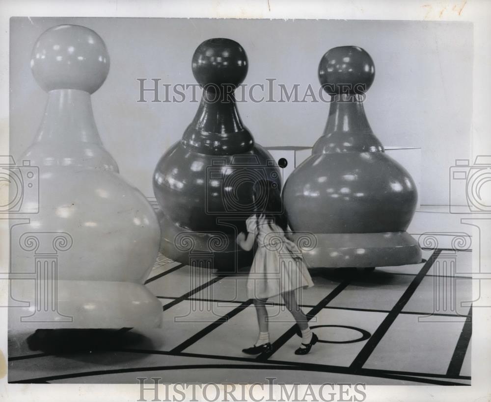 1962 Press Photo New York Parcheesi Board - Historic Images