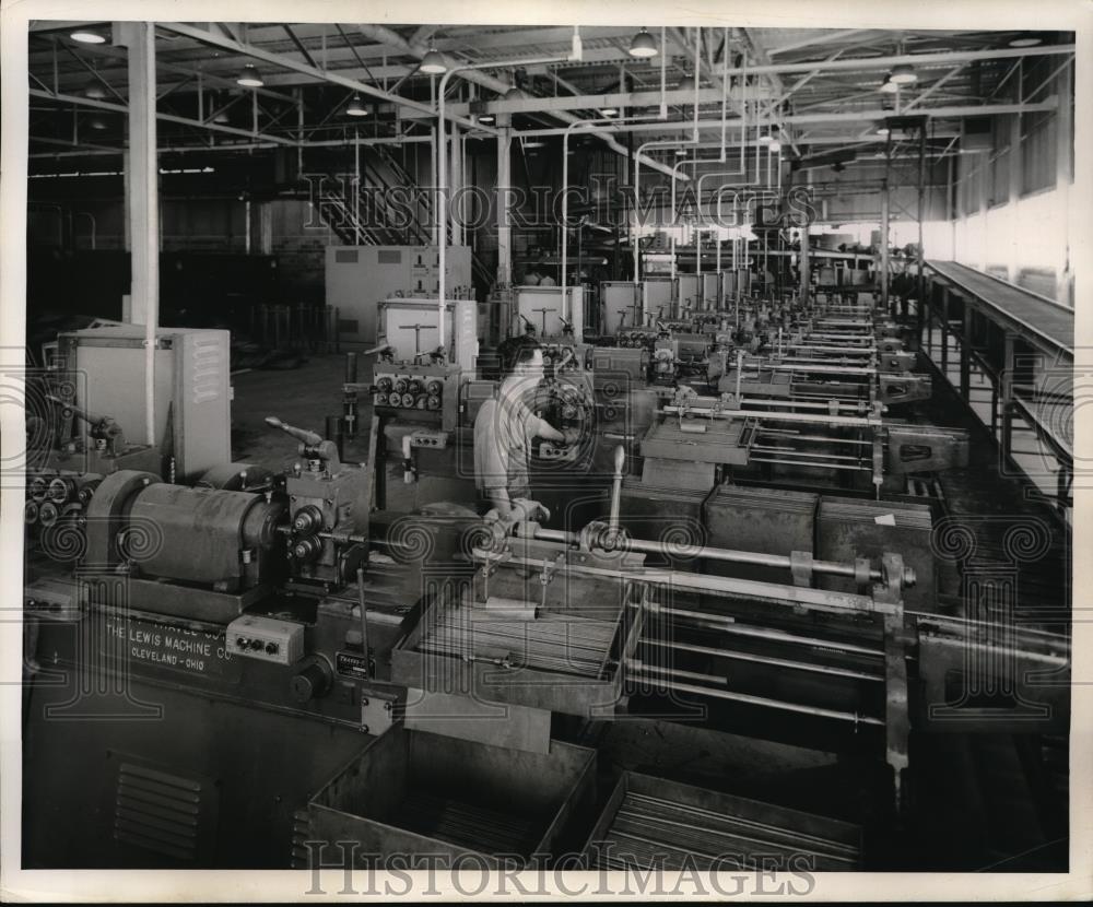 1954 Press Photo Sharp Cutting Machines at Westinghouse Electric Corporation - Historic Images