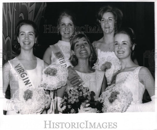 1969 Press Photo Jackie Benington all smiles after winning the Ms America's - Historic Images