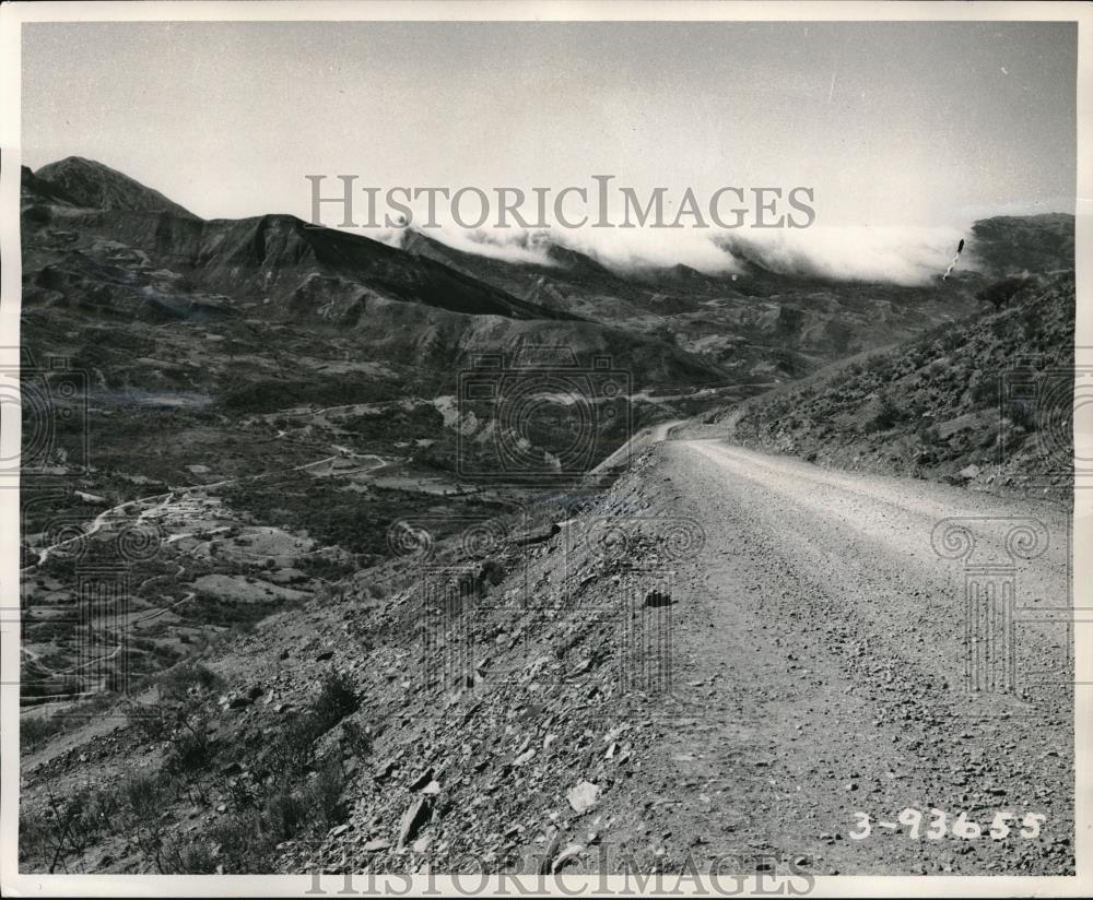 1954 Press Photo Cochabamba-Santa Cruz Highway Near Amazon Basin Santa Cruz - Historic Images