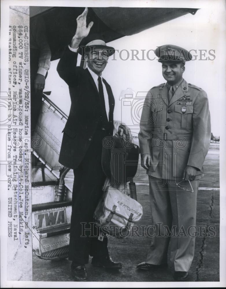 1955 Press Photo Marine Capt Richard McCutchen, $64,000 TV Quiz Show winner - Historic Images