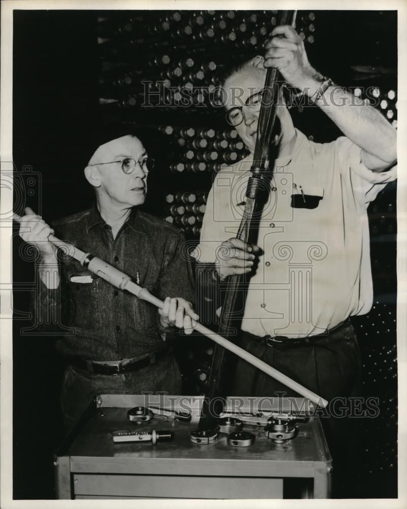 1959 Press Photo Sucker rods for oil industry bu US Steel Co. - Historic Images