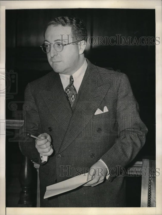 1938 Press Photo NY Asst District Atty Martin Frank Examines Witness At Trial - Historic Images