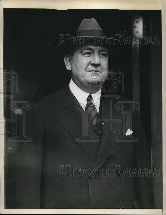 1933 Press Photo NYC, Edward Barrett, VP of Natl City Bank - Historic Images