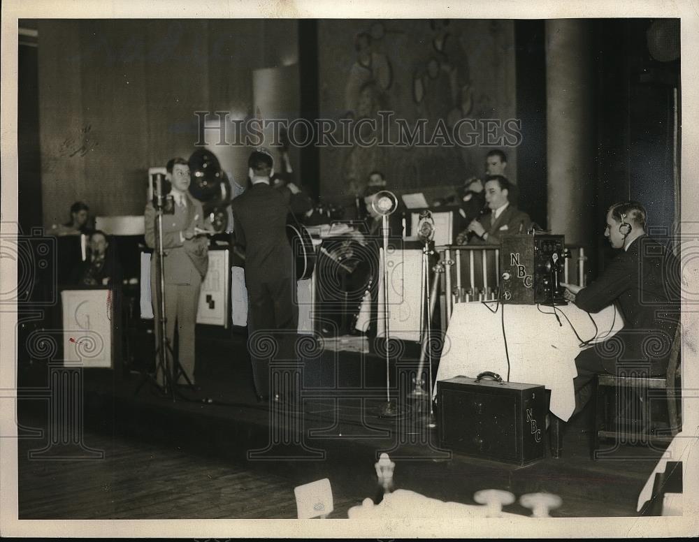 1936 Press Photo Lotus Gardens band ready to play for dancers - Historic Images