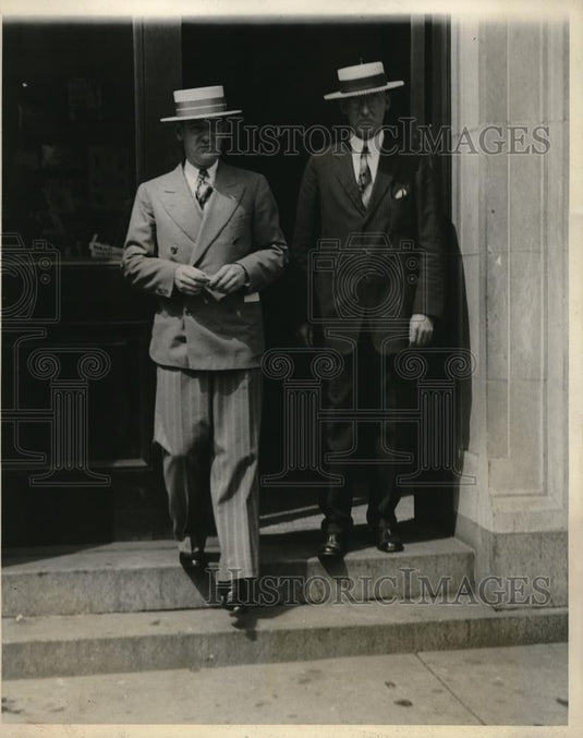 1928 Press Photo Frederick Sealy & Thomas B. Caldicott Leave Queens Co. Court - Historic Images