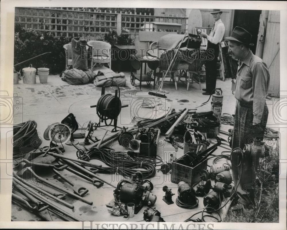 1939 Press Photo La, Calif. stolen goods at Rainer Reed home - Historic Images