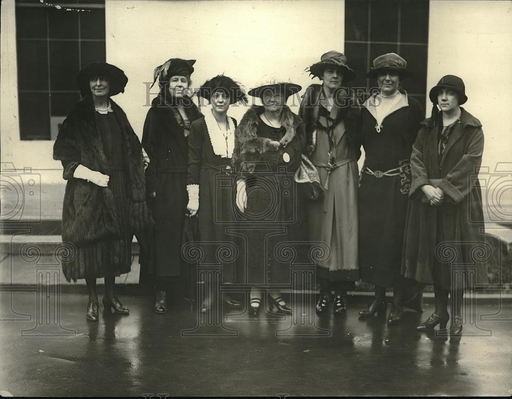 1921 Press Photo Pledges of support for President Harding from women of nations - Historic Images