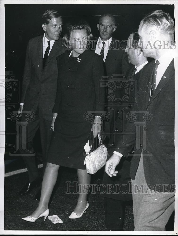 1966 Press Photo Crown Princess Beatrix &amp; Husband Claus Von Amsberg - Historic Images