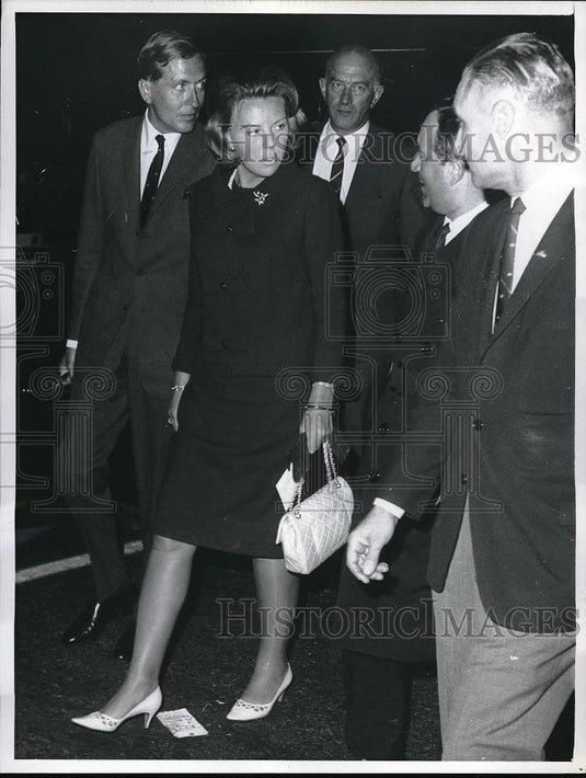 1966 Press Photo Crown Princess Beatrix & Husband Claus Von Amsberg - Historic Images