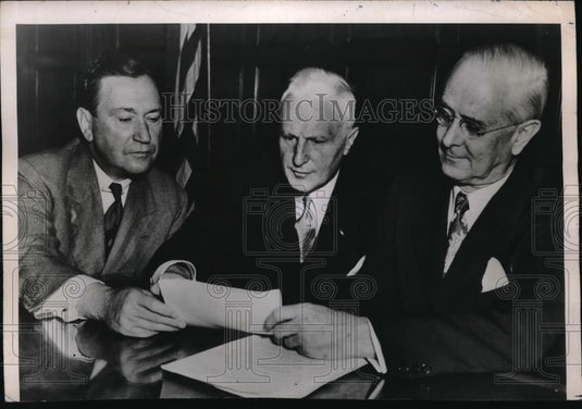 1950 Press Photo Ben Fairless, Pres. U.S. Steel, W. Harrison, head National Prod - Historic Images
