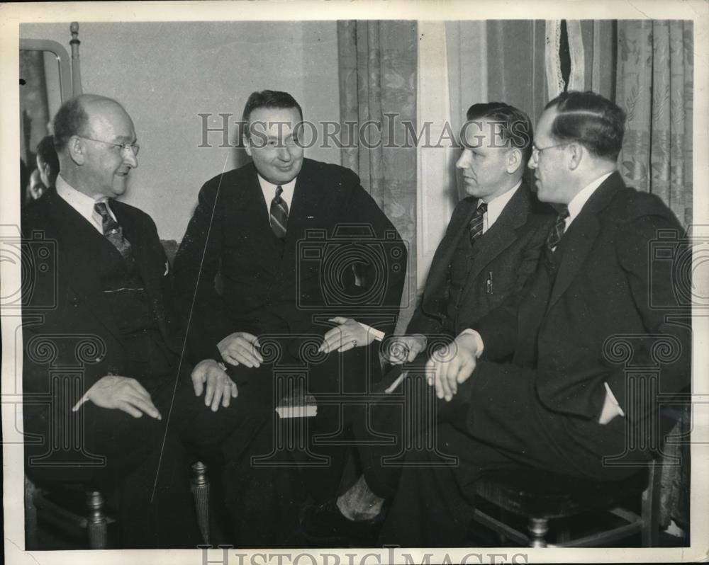 1936 Press Photo Gov.George Earle meet Philadelphia Labor Leaders for conferencE - Historic Images