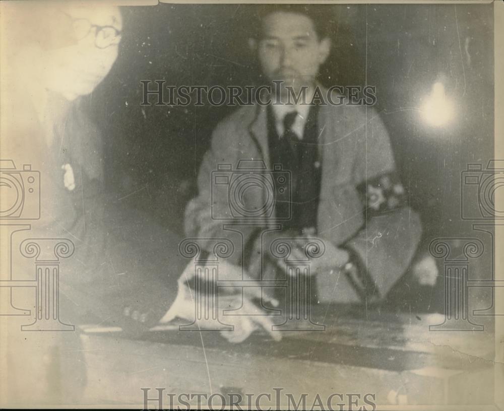 1946 Press Photo Japanese officials performing ceremonies before the event - Historic Images