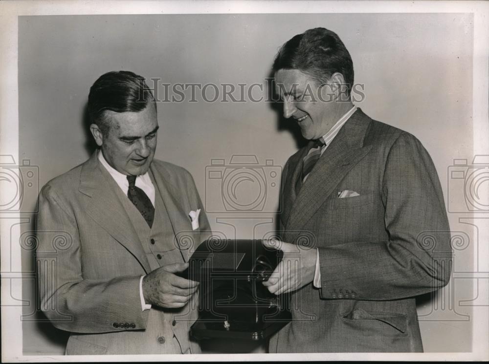 1938 Press Photo D.C. Charles Edison,Asst Sec of Navy & George Wheelwright - Historic Images