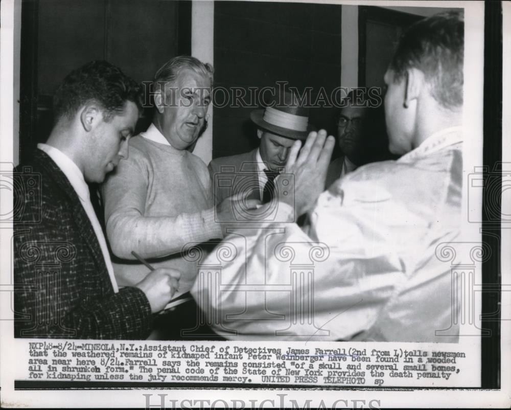 1956 Press Photo Assistant Chief James Farrell speaking with Newsmen - Historic Images