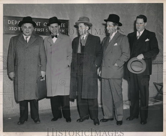 1949 Press Photo Wash.D.C. Iceland Minister B Benediktsson & advisors - Historic Images