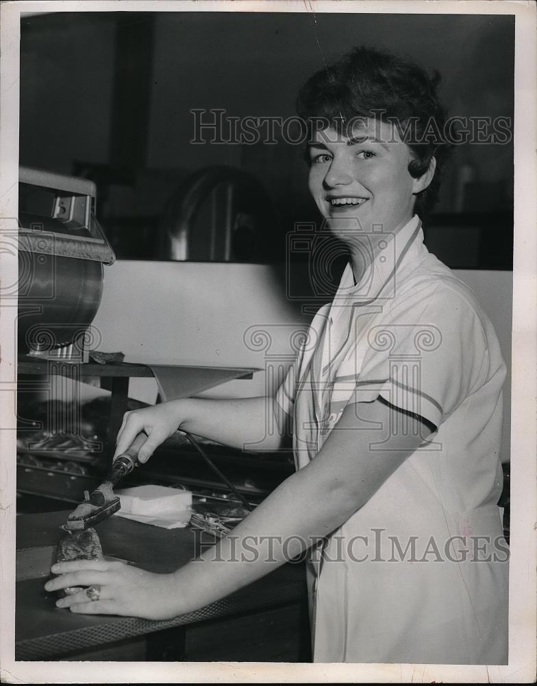 1955 Press Photo Cathy Macks of Cleveland, Ohio - Historic Images