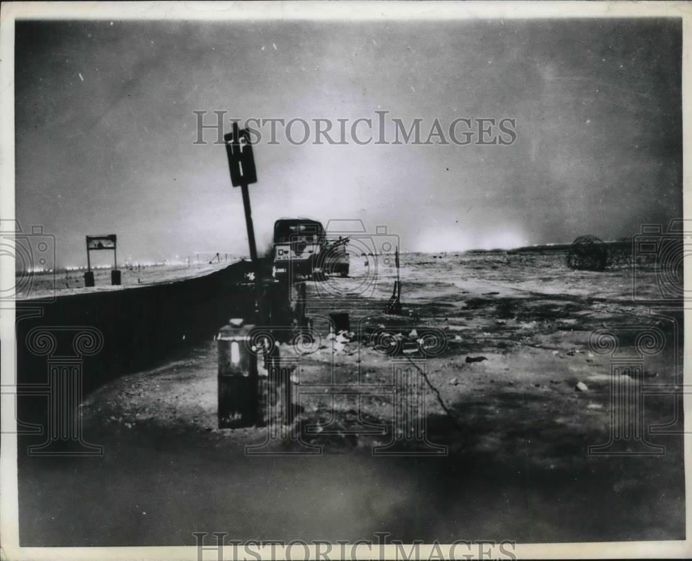 1942 Press Photo Intense barrage laid down before South Africa troops arrived - Historic Images