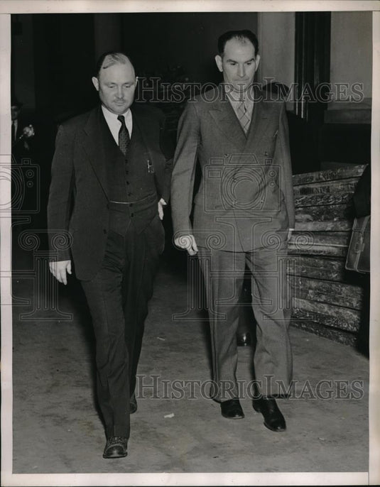 1938 Press Photo R O'Connor at daughters murder tral in Phila.Pa with Mr Donley - Historic Images