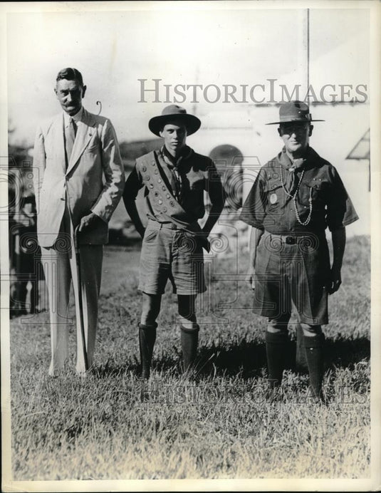 1934 Press Photo Gov.Thomas Astley Cubitt of Bermuda honored American Boy Scout. - Historic Images