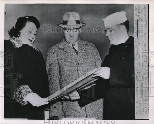 1951 Press Photo Norfolk, Va Mr & Mrs Ernie Osterwind & son Robert - Historic Images